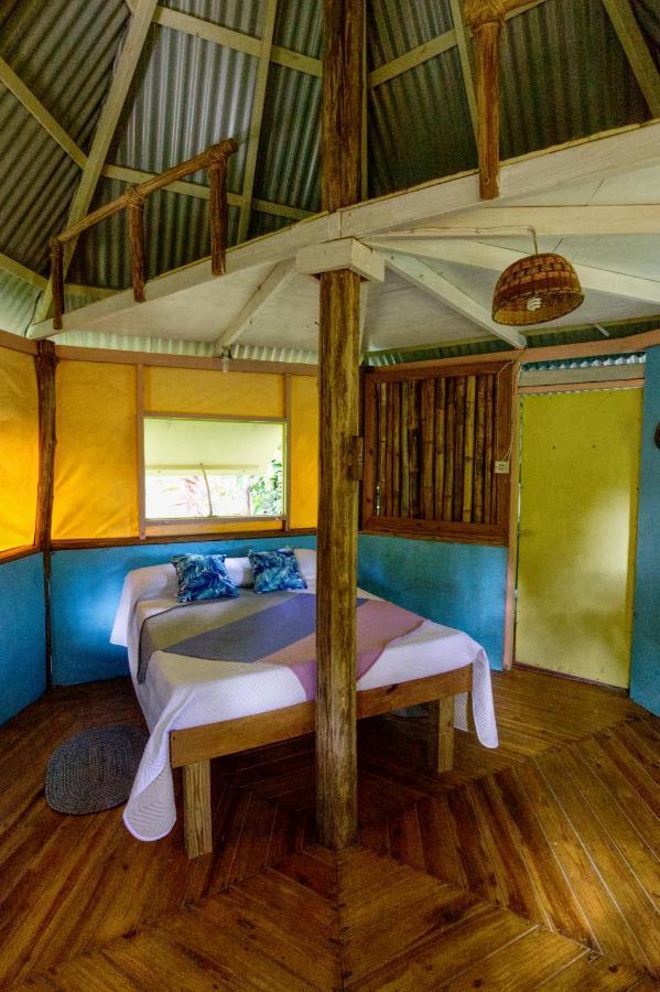 Roots Jungle Retreat Villa Marigot Eksteriør billede