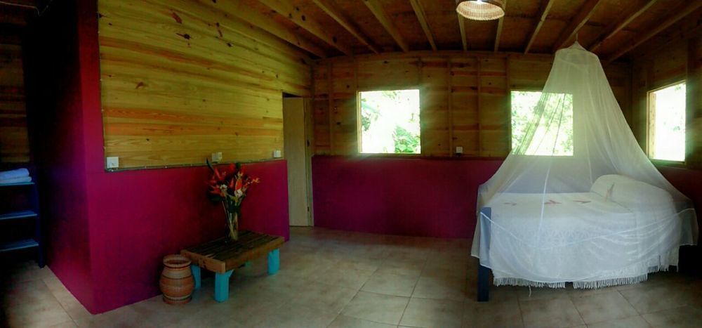 Roots Jungle Retreat Villa Marigot Eksteriør billede