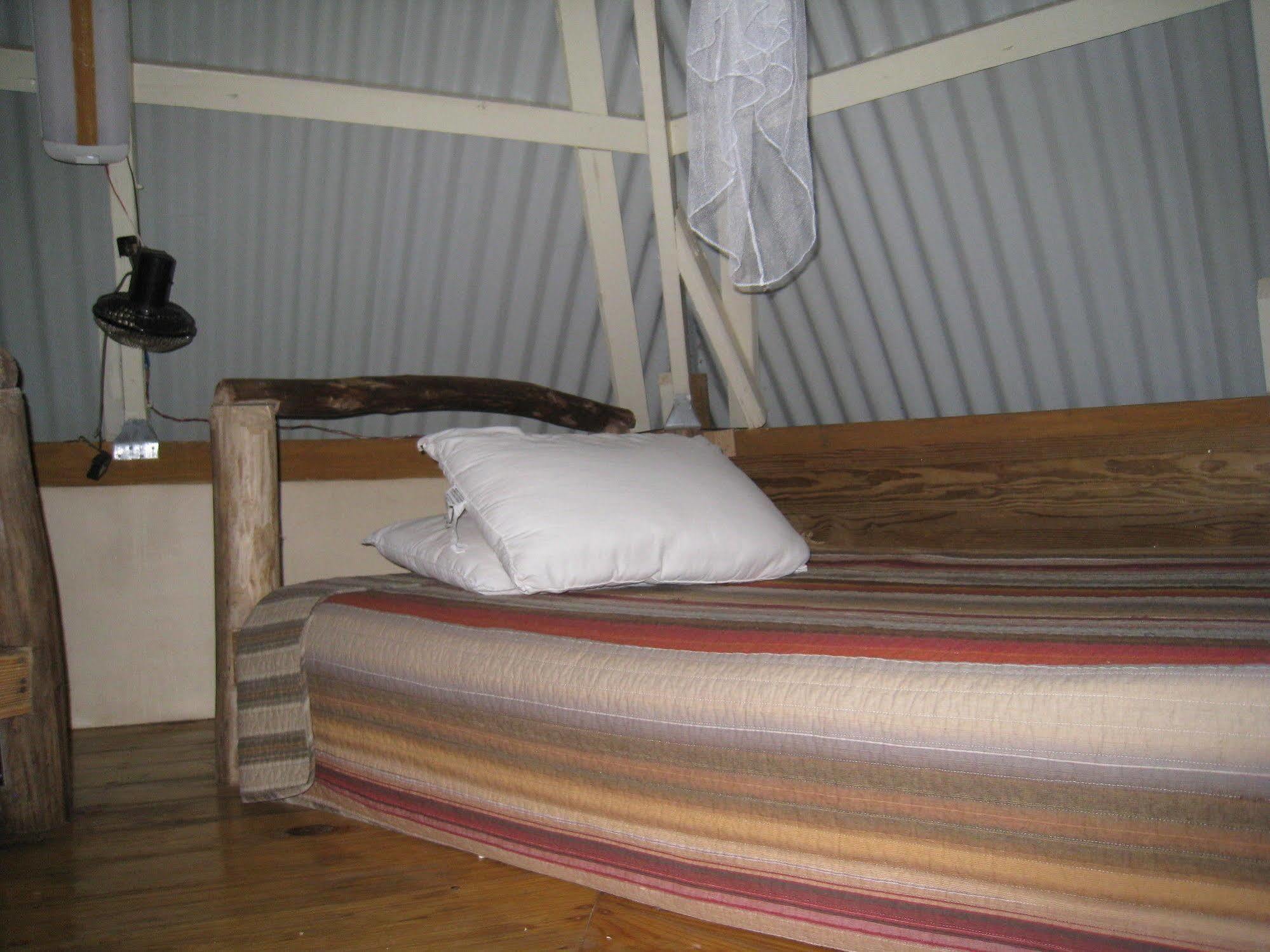 Roots Jungle Retreat Villa Marigot Eksteriør billede